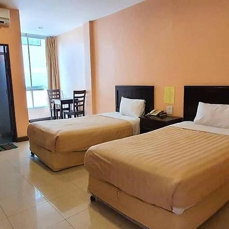 The Victory Hotel Ban Muang Daeng Exterior foto
